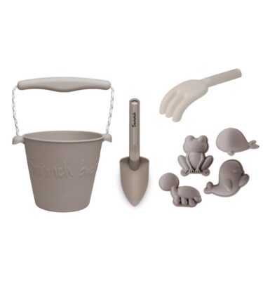 Set (Cubo + Pala + Moldes + Rastrillo) Grey