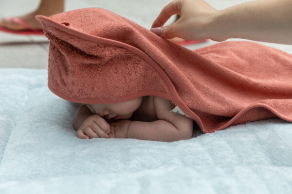 Toalla/Capa de Baño Apricot Blush - Imagen 6