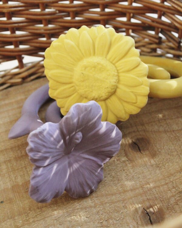 Mordedor Flor Amarilla - Imagen 7