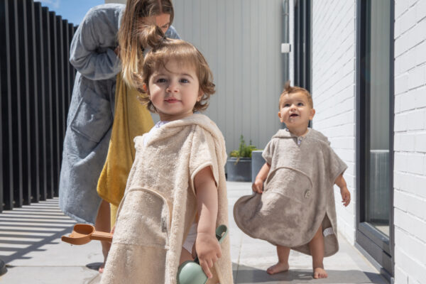 Poncho Frosted Almond - Imagen 11