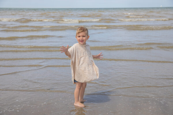 Poncho Frosted Almond - Imagen 12