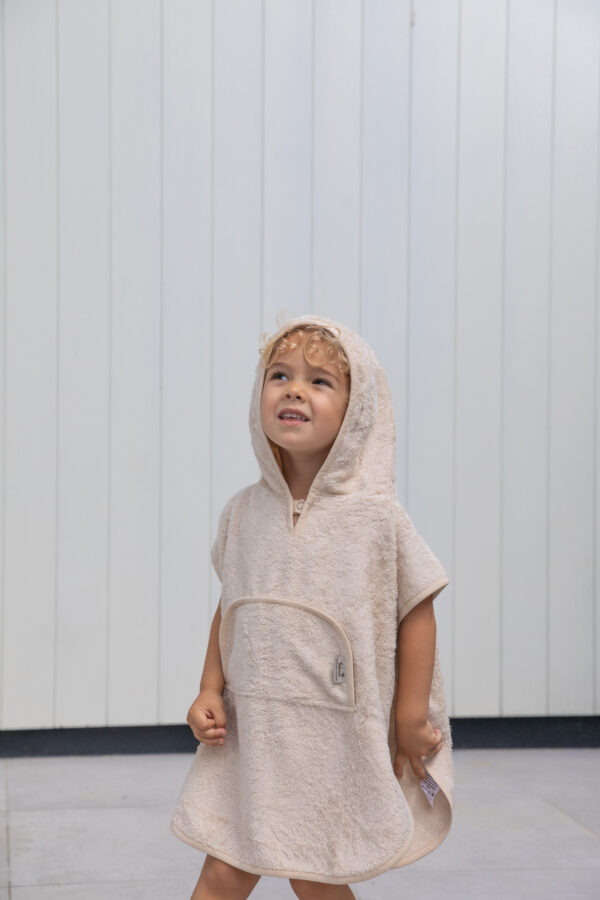 Poncho Frosted Almond - Imagen 4
