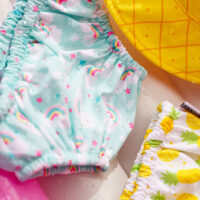Set Bañador Pañal y Gorro Unicornio - Imagen 2